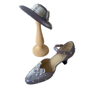 Maribella Couture Fashion Shoe & Hat Set 1999 Premier Edition Doll Display